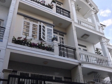 Bán nhà quận 7 từ 2 đến 4 tỷ hẻm Huỳnh Tấn Phát