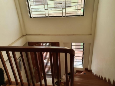 Chính chủ bán Trần Cung, xây 5 tầng, 35m2, mt 4m, Giá 3,6 tỷ. LH: 0985117683