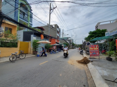 Chính chủ bán gấp đất hẻm Kinh Dương Vương SHR