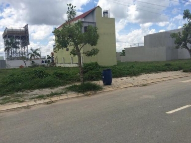 Chính chủ cần bán đất mặt tiền vị trí đẹp ở Long An