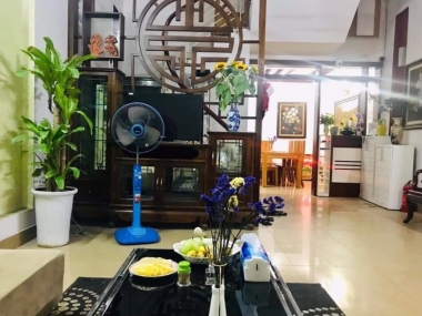 Bán nhà Trung Kính, Nhà đẹp, hàng xóm trí thức, 60m2, 5.7 tỷ