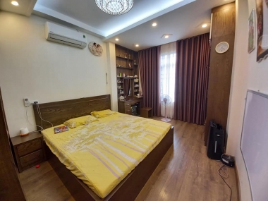 Bán nhà Nguyễn Khánh Toàn, ngõ thông, an sinh đỉnh,40m2, 3.5 tỷ