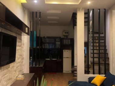 Bán nhà Đường Láng 35m2, 4 tầng, 3,5 tỷ