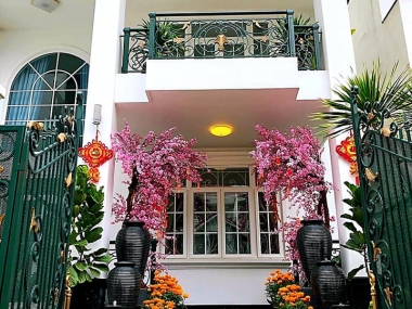 NHÀ 250M2, LỘ 8M , NỘI THẤT CAO CẤP , Q7