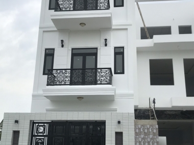 Bán gấp căn nhà mới xây GIẢM GIÁ KHỦNG trong mùa dịch, 1 trệt 1 lầu, sổ hồng riêng ở Bình Chánh