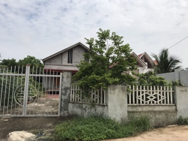 CẦN BÁN GẤP NHÀ VƯỜN KÈM ĐẤT TẠI ĐỊA CHỈ KHU 6 - XÃ CHU HOÁ - TP VIỆT TRÌ - PHÚ THỌ .