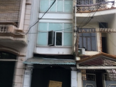 Chính chủ cần cho thuê 1 phòng ở Trương Định và 1 nhà mặt phố Phương Liệt.