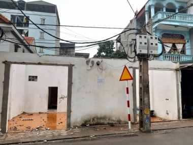 Bán 148m2 đất mặt chợ sinh viên Học viện Nông nghiệp, Trâu Quỳ, Gia Lâm. Lh 0936098052.