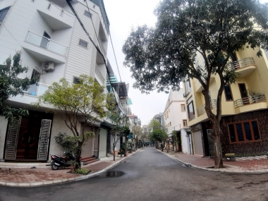 Bán đất Trâu Quỳ, Gia Lâm. DT 35m2, MT 3,5m. Ngõ 5m, 5m ra trục ô tô tránh nhau. LH 0398381708.