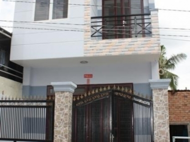 Dịch bênh cần tiền nên tôi bán căn nhà 2 vợ chồng đang ở- gần Khu dân cư Trung Thành– sổ hồng riêng