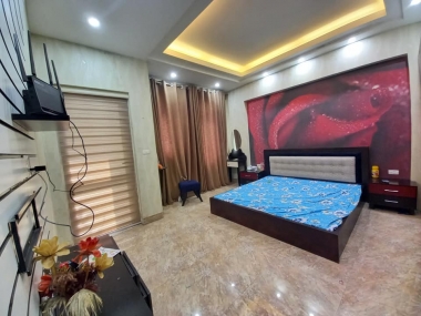 Cô em Cần Bán nhà GẤP Ngã 5 Hà Trì, quận Hà Đông, 82m2 x 5tầng nhà mới, giá chỉ 5,3 tỷ