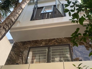 Nhà mới đẹp Linh Đàm, Hoàng Mai 41m2, giá 3.8 tỷ. Gần phố, gần hồ, ở sướng
