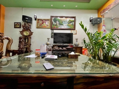 Cần bán nhà Phố Nguễn Văn Cừ 165m2 x 7m MT, ôtô 7 chỗ chỉ 12.9 tỷ