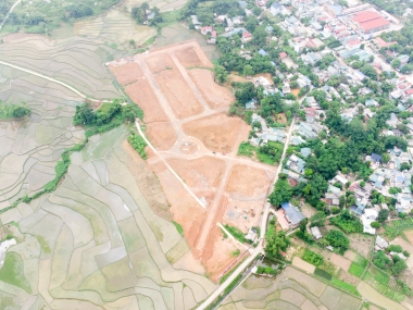 bán lô đất  800tr trung tâm thị trấn 90m, mt6m