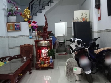 Siêu phẩm Miếu Bình Đông- Gía rẻ bất ngờ- 32 M2 chỉ 3.6 tỷ