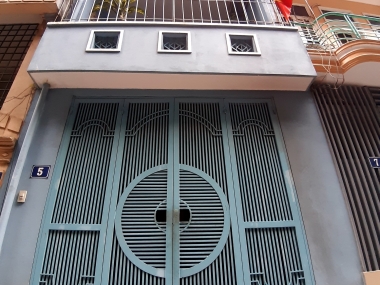 Bán nhà 3 tầng tại xã Đặng Xá, Gia Lâm. Dt 1450m2. Ô tô 7 chỗ qua nhà, thông. LH 0398381708.