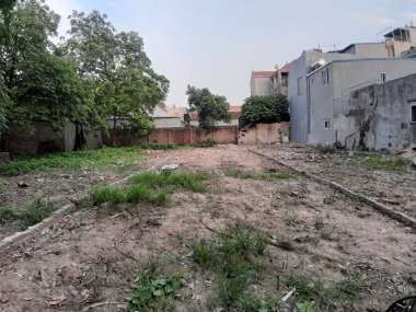 1111 triệu cho lô đất 30m2 suy nhất còn sót lại tại Trâu Quỳ, Gia Lâm, Hà Nội. 
Lh 0989894845