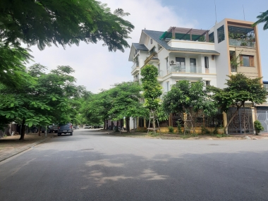 Bán đất Trâu Quỳ, Gia Lâm, Hà Nội. 72m2. Mt 7m. Đường 10m. Lh 0989894845.