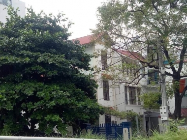 Bán nhà mặt đường Bát Khối Long Biên lô góc 175m2  4 tầng hơn 11 tỷ