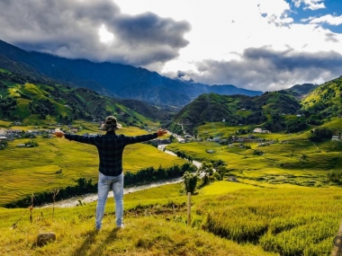 Bán quả đồi view toàn bộ thung lũng tuyệt đẹp trên đường đi Tả Phìn -Sapa