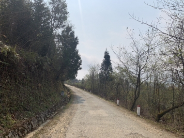 Bán mảnh đất 360 m2 tại Y Tý, mặt đường TL158, gần bến xe du lịch, giá đầu tư