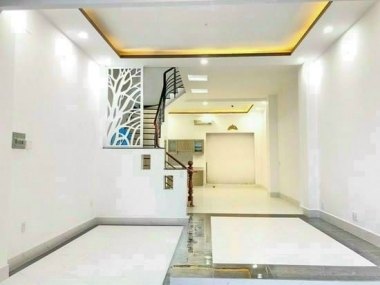 Chính chủ bán căn nhà 2 lầu tại khu Kiều Đàm dt 5x15.7m giá 12 tỷ lh 0909477288