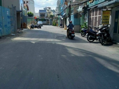 Bán nhà khu dân cư Kiều Đàm dt 3.5x20m giá 11 tỷ lh 0918089169 Hiền Thương