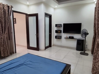 Bán nhanh căn nhà phố khu Biệt Thự Kiều Đàm dt 5.3x16m giá 14.5 tỷ TL lh 0918089169