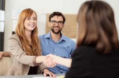 Tạo dựng mối quan hệ và niềm tin với khách hàng như thế nào?